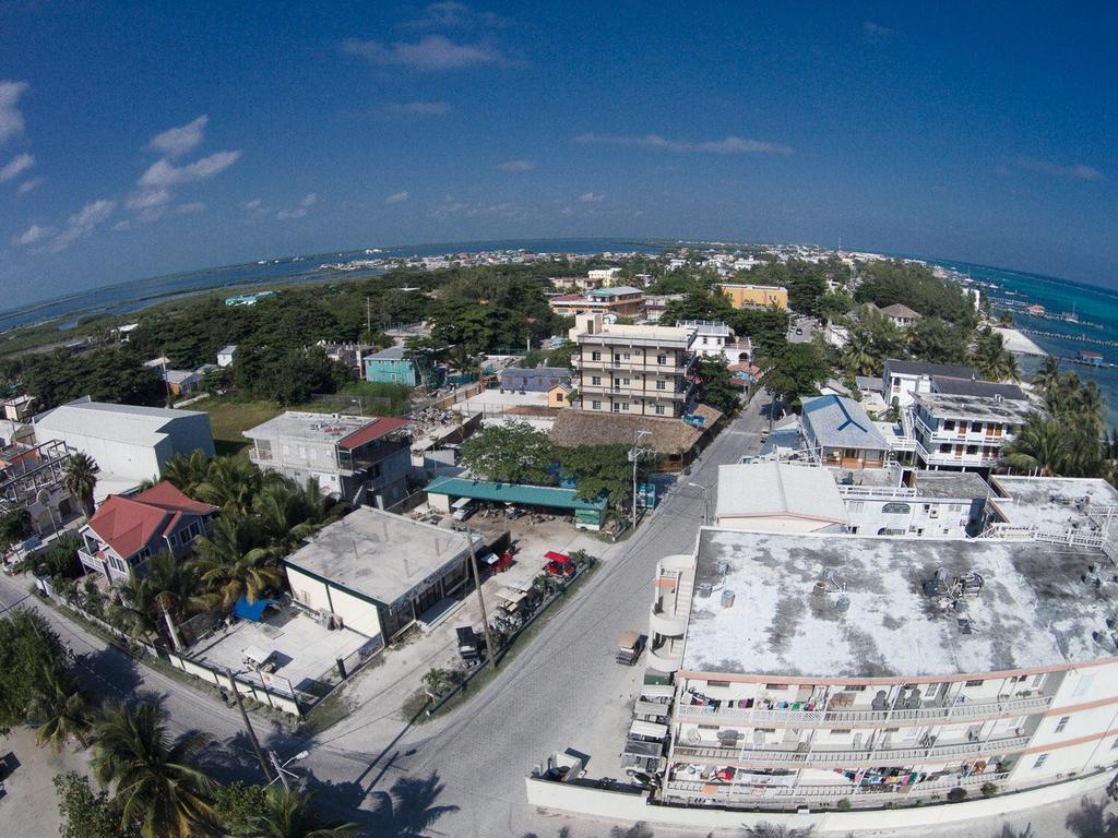 Tropicana Condominiums San Pedro  Habitación foto